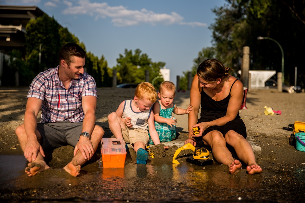 Victoria BC Family Photographer | Family playing on beach at sunset