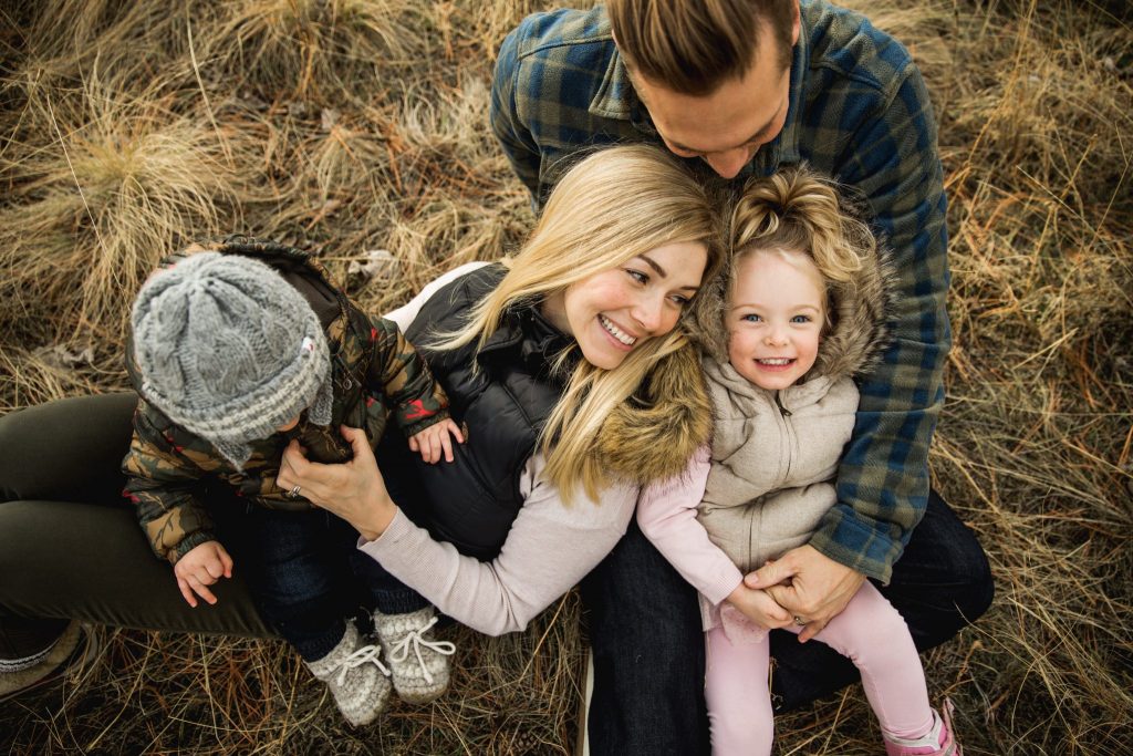 Victoria BC Family Photographer | family in the park at fall
